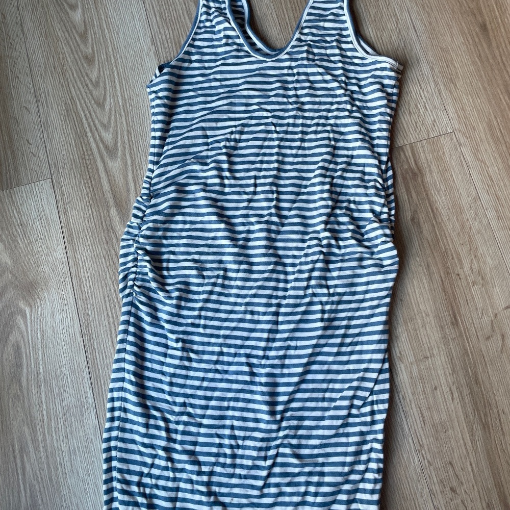 A Pea In a Pod Maternity Dress
